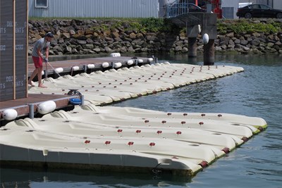 pedana-moto-acqua-galleggiante.jpg