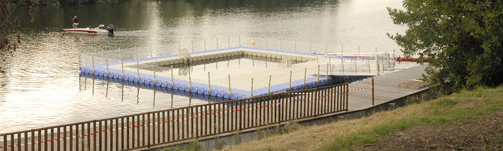 Piscine flottante sur le Lot