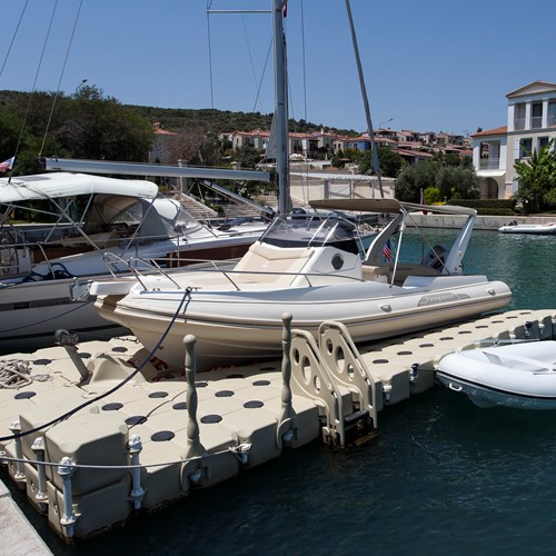 Rampe &agrave; bateau flottante Dock Marine