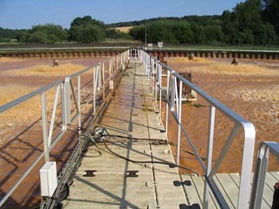 Schwimmplattform-Wartungsplattform-Wartungssteg-Wartungsarbeiten-10