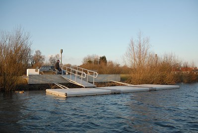 ponton-franc-bord-bas-aviron-4.jpg
