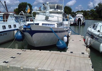 pontons-flottants-bateaux-plaisance-11.jpg