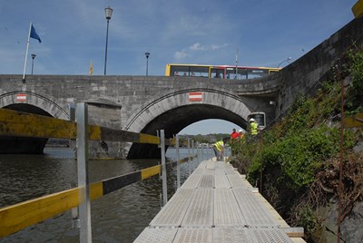 Schwimmplattform-Wartungsplattform-Wartungssteg-Wartungsarbeiten-4