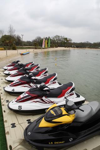 ponton-flottant-jet-ski-2.jpg