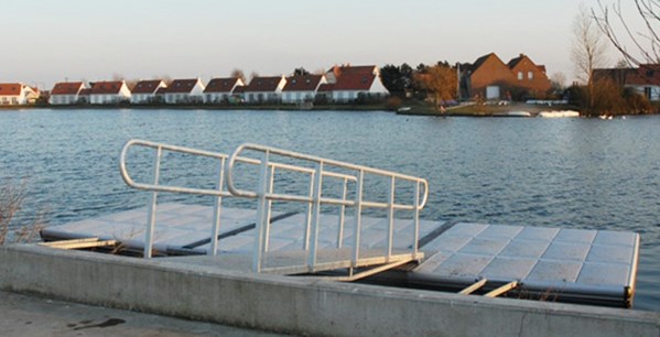 ponton-flottant-easyfloat-passerelle-garde-corps