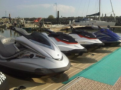ponton-flottant-jet-ski-belrive-3.jpg