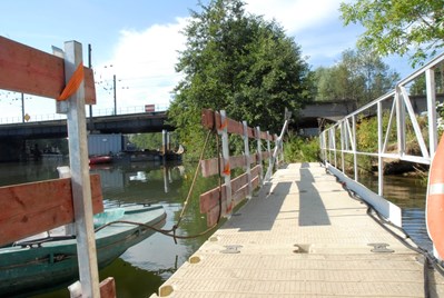 Schwimmplattform-Wartungsplattform-Wartungssteg-Wartungsarbeiten-21