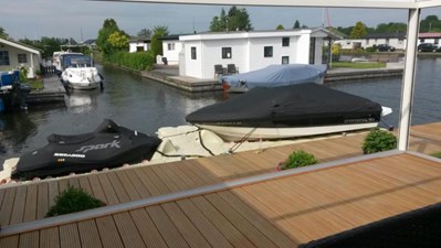 piattaforma-galleggiante-boat-lift-cubi.jpg