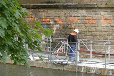 Schwimmplattform-Wartungsplattform-Wartungssteg-Wartungsarbeiten-4