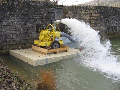 Schwimmplattform-Wartungsplattform-Wartungssteg-Wartungsarbeiten-16