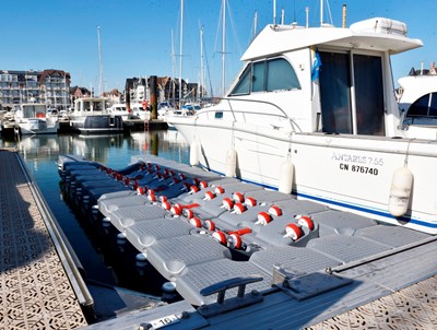 Magny - BoatLift 660 02.jpg