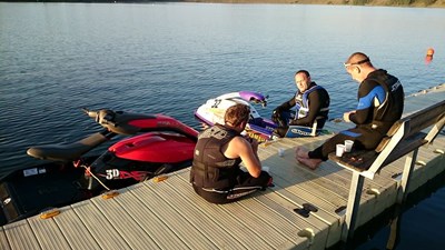 jet-ski-ponton-flottant-3.jpg