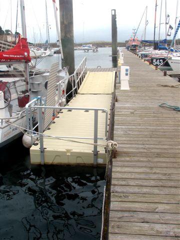 pontons-flottants-loisirs-nautiques-belrive-19.JPG
