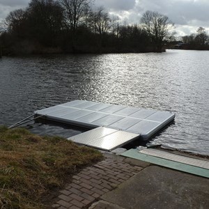 rudersteg-schwimmsteg-easyfloat-ruderclub-bergedorf.jpg