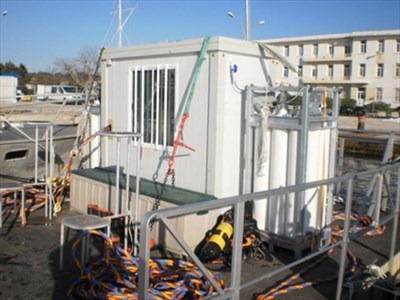 Schwimmplattform-Wartungsplattform-Wartungssteg-Wartungsarbeiten-8