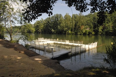 piscina-flotante-cubos-flotantes.jpg