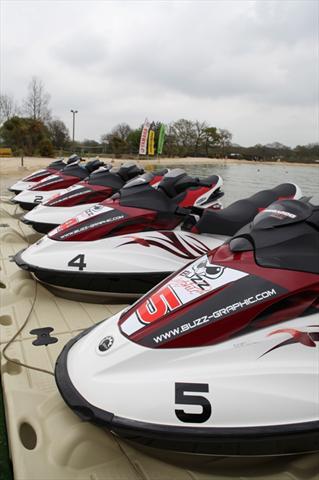 ponton-flottant-jet-ski-1.jpg